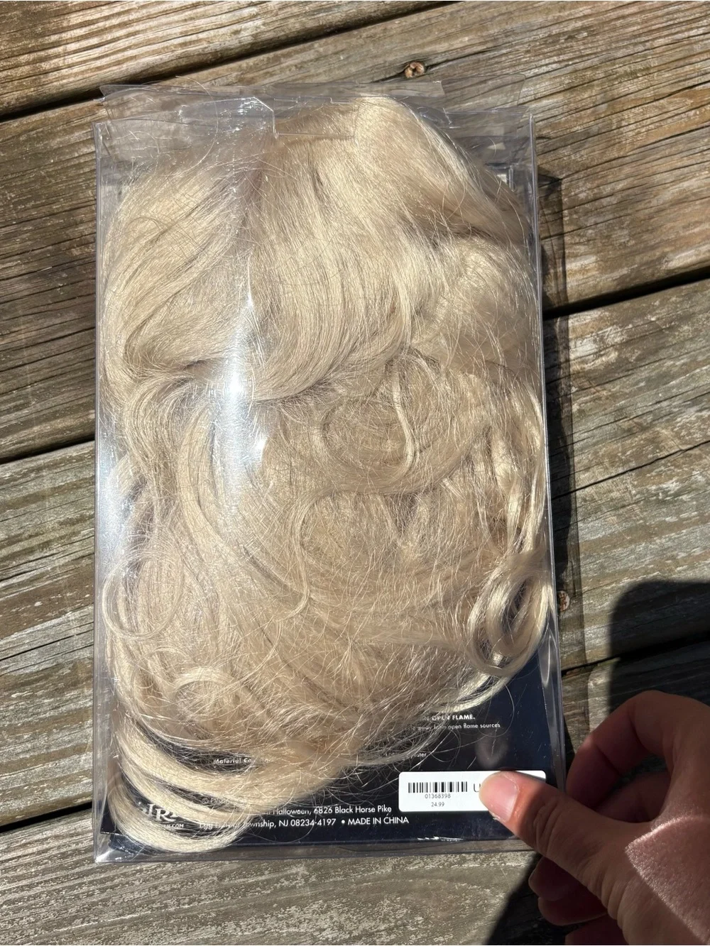 Disney Hocus Pocus Sarah Sanderson Blonde Costume Wig NEW Spirit Halloween